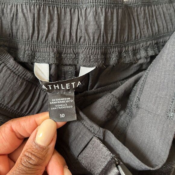 Athleta Hiking Convertible Pants Womens 10 Black Straight Leg Belted Outdoor - Picture 5 of 7